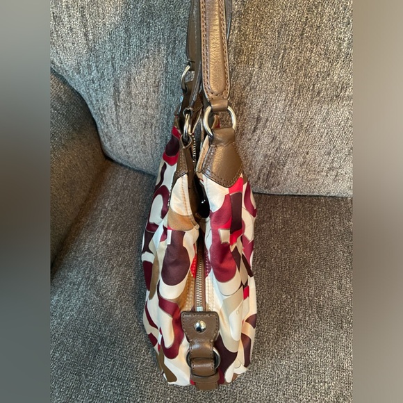 Coach Madison Grapic Op Art Maggie Shoulder Bag Purse - Picture 7 of 12